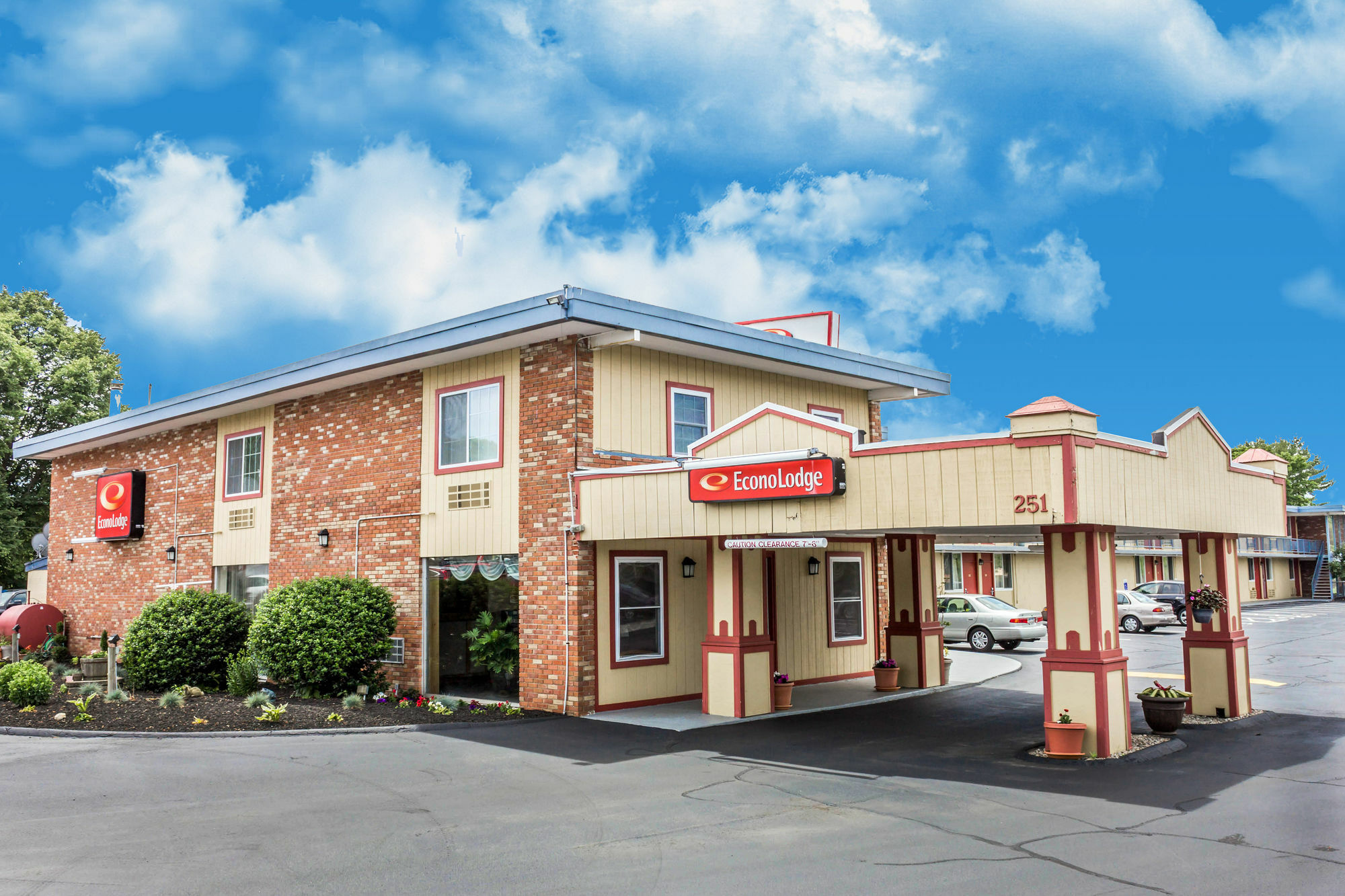 Rodeway Inn Mystic Exterior photo